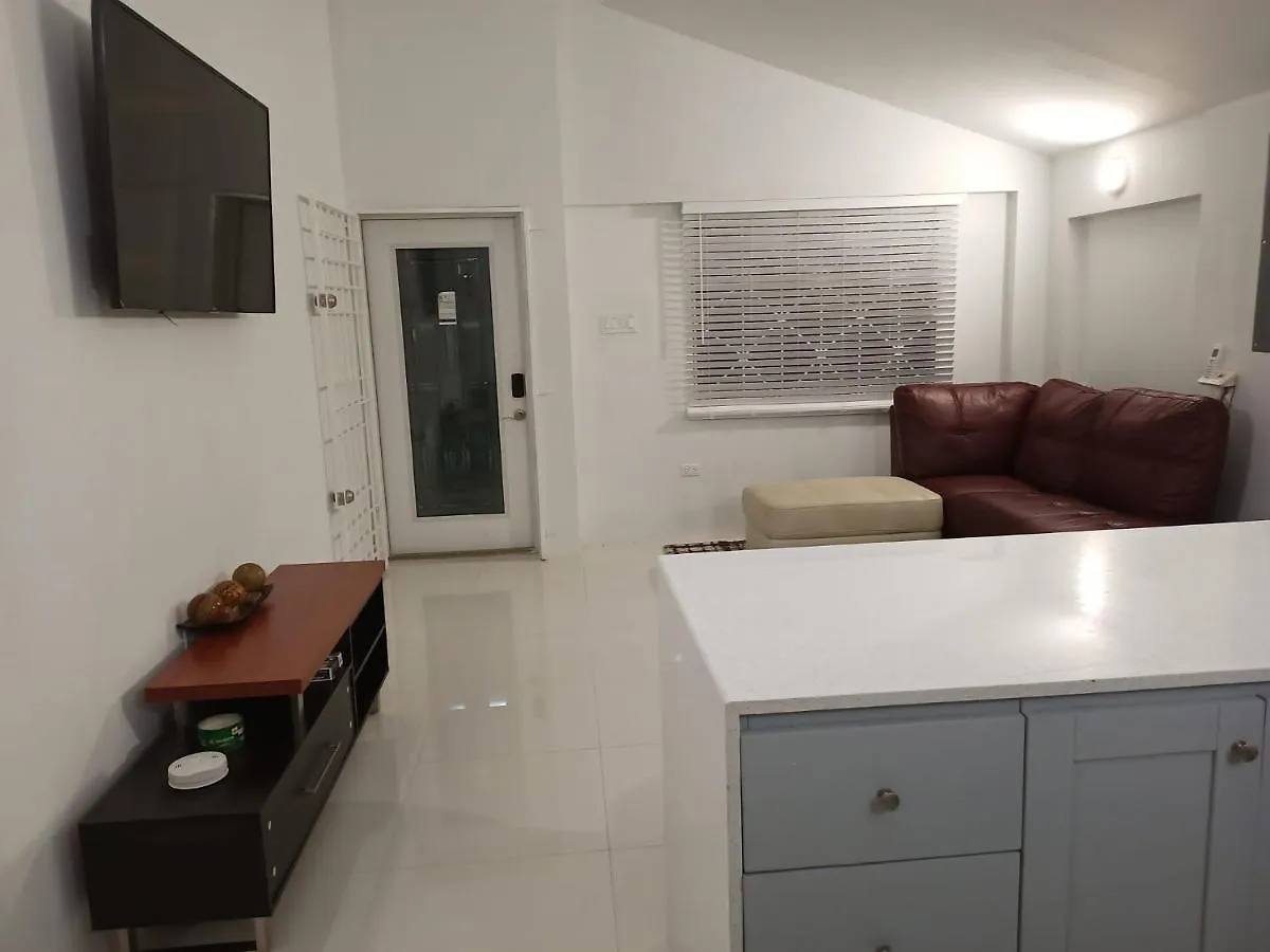 Joy Estate Rooftop Pool N View Unit #1 Falmouth Ferienhaus